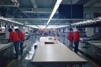 《對話新時代》攝制組走進贏領智尚 專訪陳靈梅，共話時尚創新與企業發展