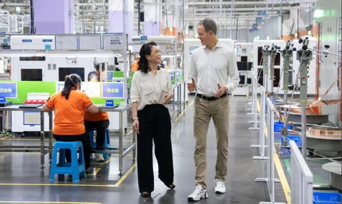 蘋(píng)果COO走訪深莞智造工廠 沒(méi)有中國(guó)果鏈，就沒(méi)有蘋(píng)果的成功